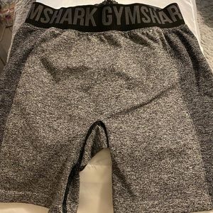 GYMSHARK PRO SHORTS BLACK/GRAY